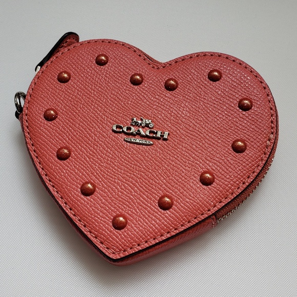 NWT Coach Heart Stud Coinpurse - Picture 2 of 5